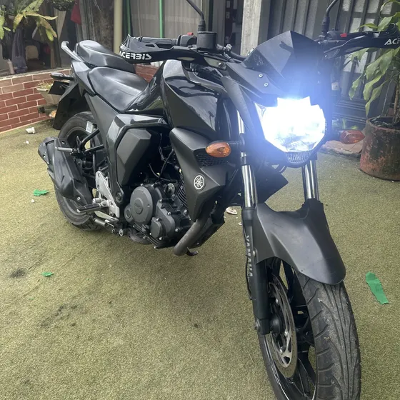 Se Vende Yamaha Fz 2.0