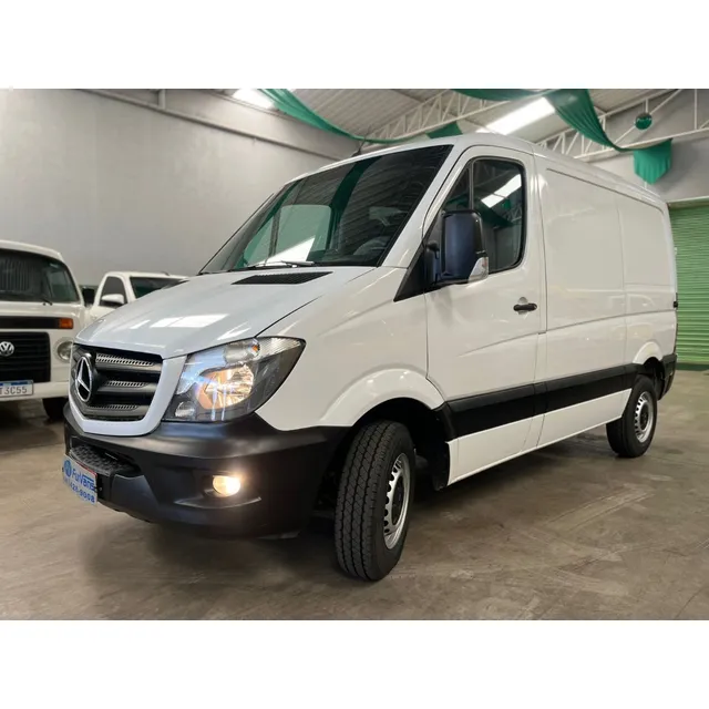 Mercedes-benz Sprinter Furgão 2.2 Cdi 415 Curto 7,5m3 5p