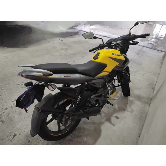 Bajaj Rouser Ns 125