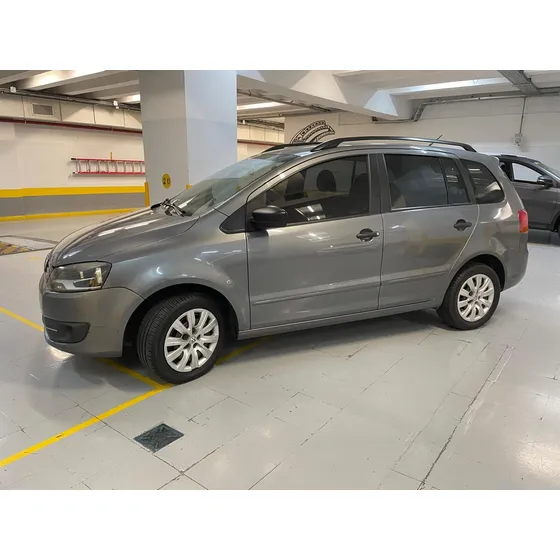 Volkswagen Suran 1.6 Comfortline 101cv