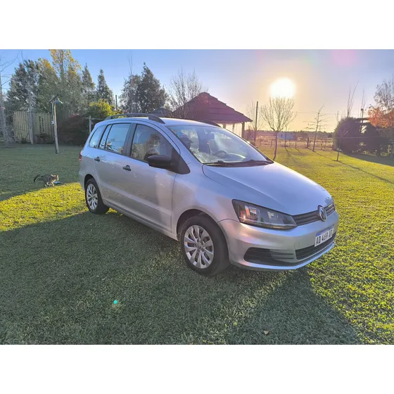 Volkswagen Suran 1.6 Comfortline 101cv