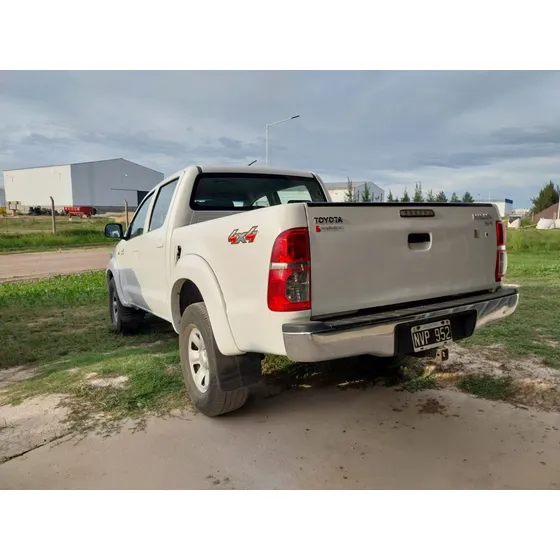 Toyota Hilux 3.0 Cd Sr C/ab 171cv 4x4
