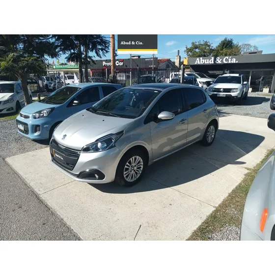 Peugeot 208 Allure