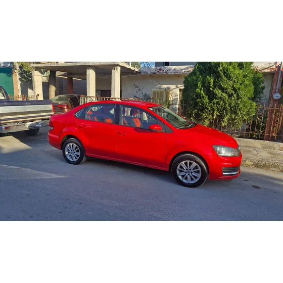 Volkswagen Vento 1.6 Confortline Mt