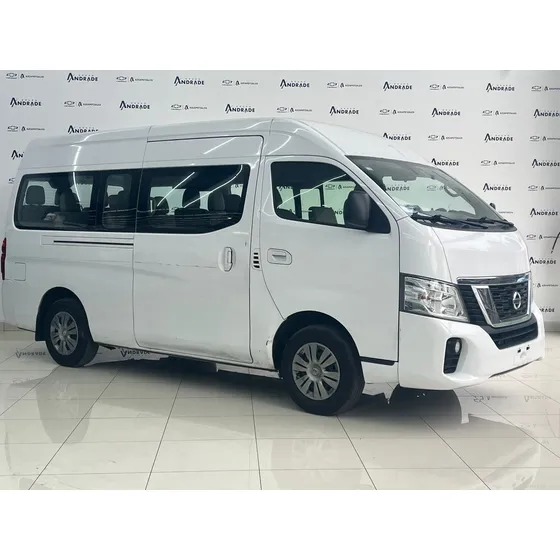 Nissan Urvan 2.5 15 Pas Amplia Aa Mt