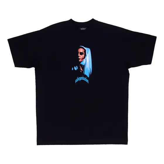 Camiseta Sufgang Modelo Freira Preto