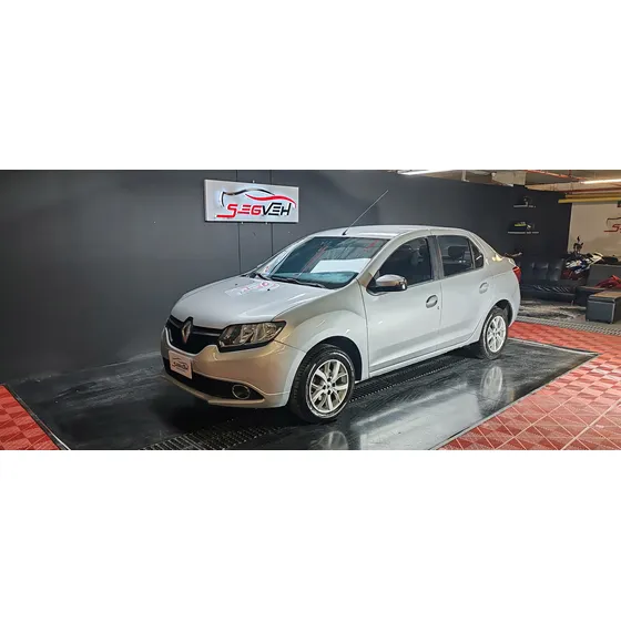 Renault Logan 1.6 Privilege / Intens