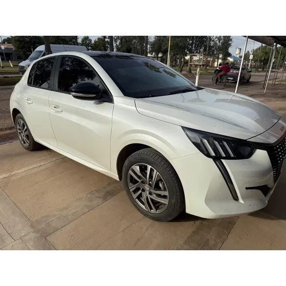 Peugeot 208 1.6 Feline Tiptronic