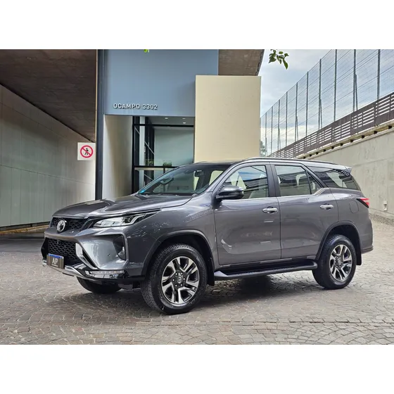 Toyota Sw4 2.8 Tdi Diamond 4x4 6at 7as