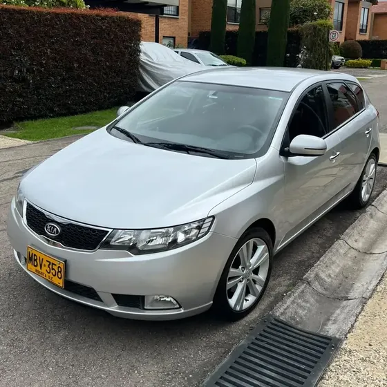Kia Cerato Forte 2013 1.6 Hb