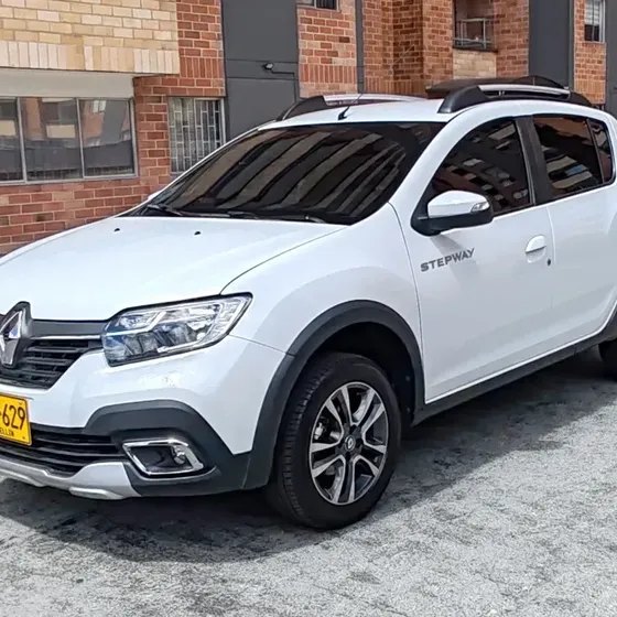 Renault Stepway 2022 1.6 Intense Mecánica