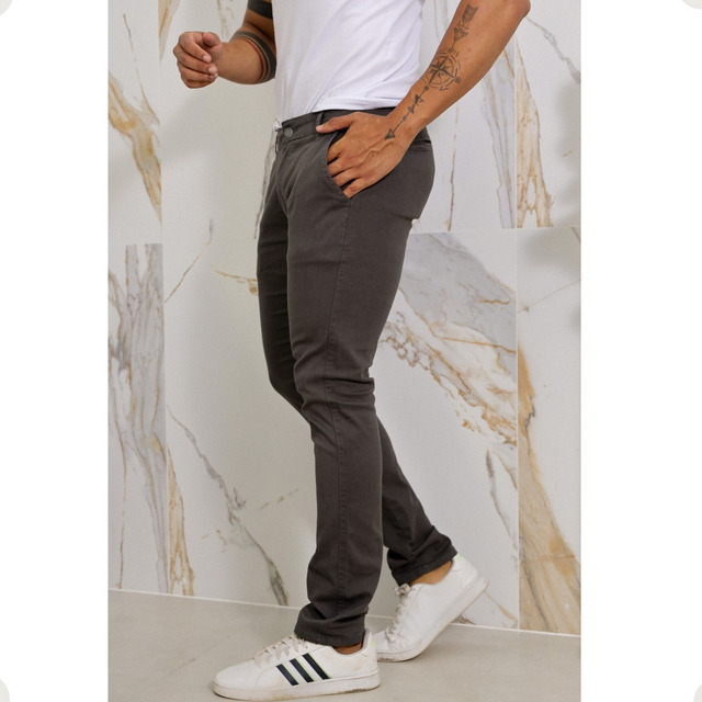 Calça Masculina Sarja Premium Esporte Fino Bolso Faca Lycra Calça Masculina Sarja Premium Esporte Fino Bolso Faca Lycra