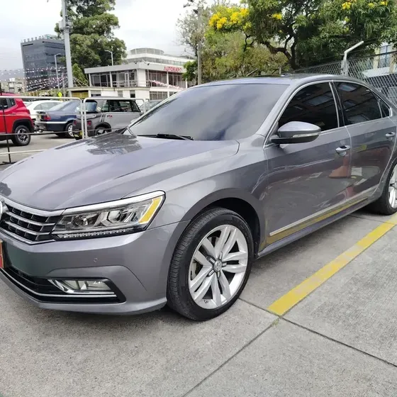 Volkswagen Passat 2018 Highline Sec 2,5