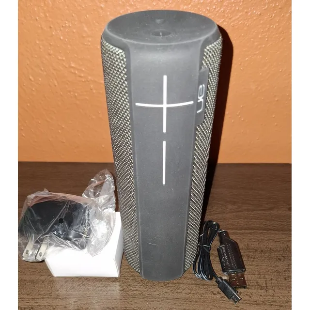Bocina Ultimate Ears Boom 2 Portátil Bluetooth Waterproof