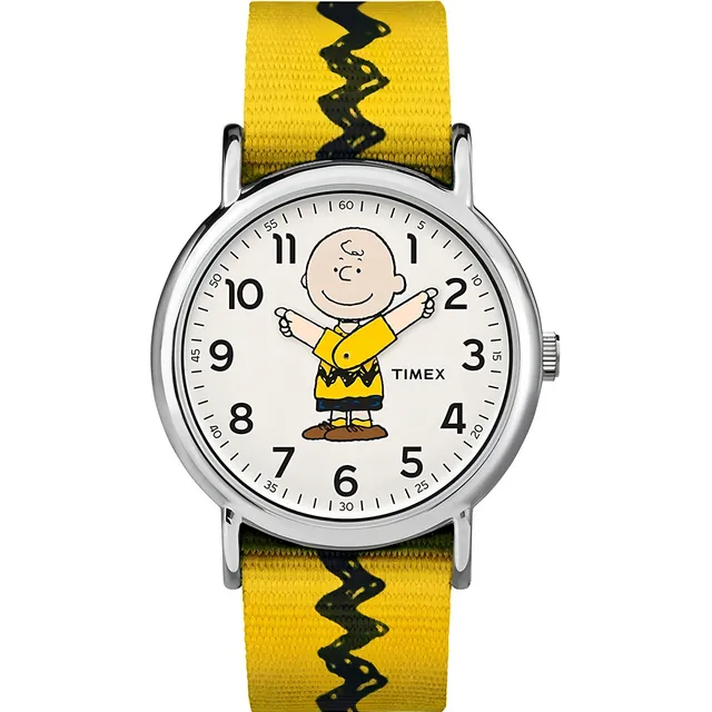 Reloj Timex Charlie Brown Weekender Unisex Peanuts Colección Color de la correa AMARILLA CON NEGRO Color del bisel Plata Color del fondo Blanco