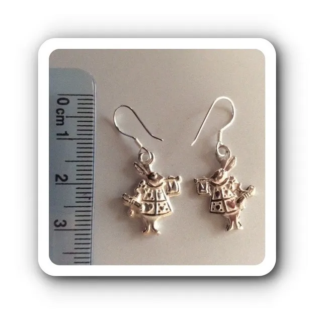 Aretes Conejo Lewis Carrol Alicia País Maravilla Plata Ley