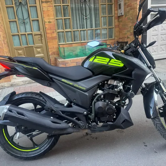 Moto En Perfectas Condiciones Color Negro