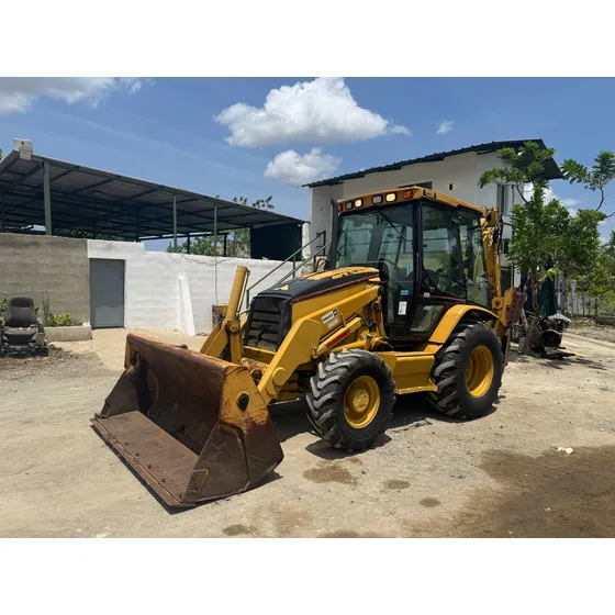 Caterpillar 420d 2001 5,900 Horas