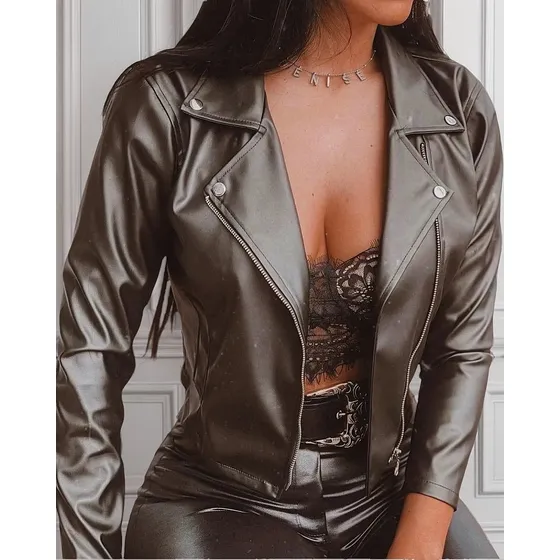 Campera Engomada Eco Cuero - Negra