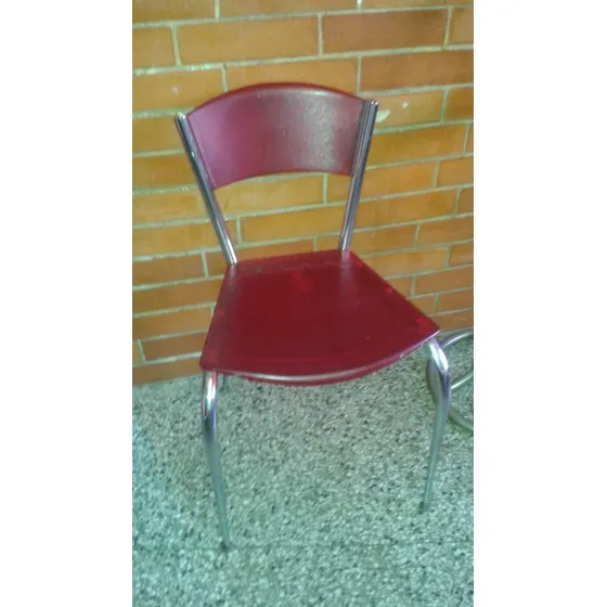 Silla Mimí Apilable Para Niños En Acero Y Policarbonato Rojo
