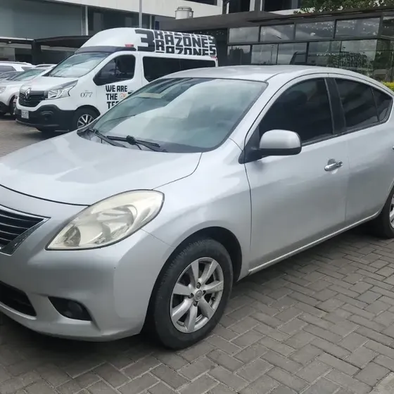 Nissan Versa 2014 1.6 Advance
