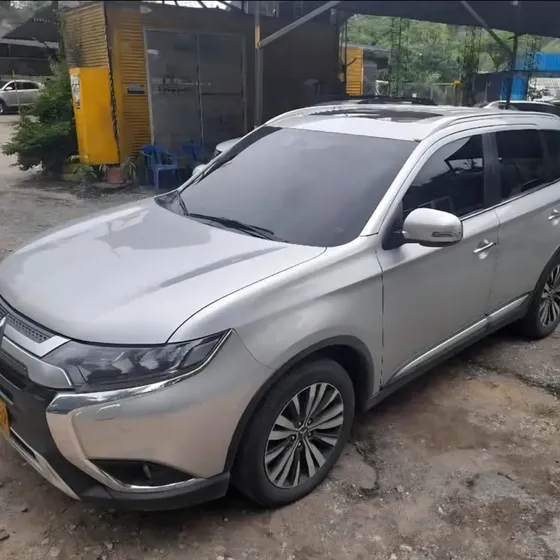 Mitsubishi Outlander 2023 3.0 Kaiteki