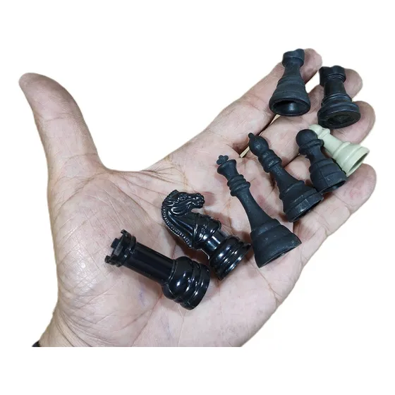 Kit 8 Peças Plásticas Antig Avulsa Reposição Jogo De Xadrez