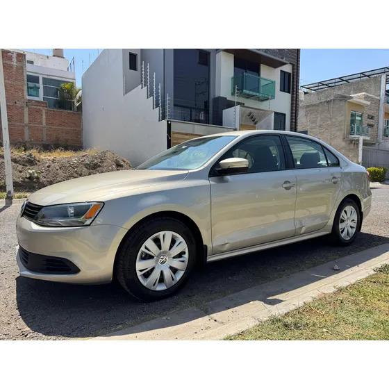 Volkswagen Jetta 2.0 At