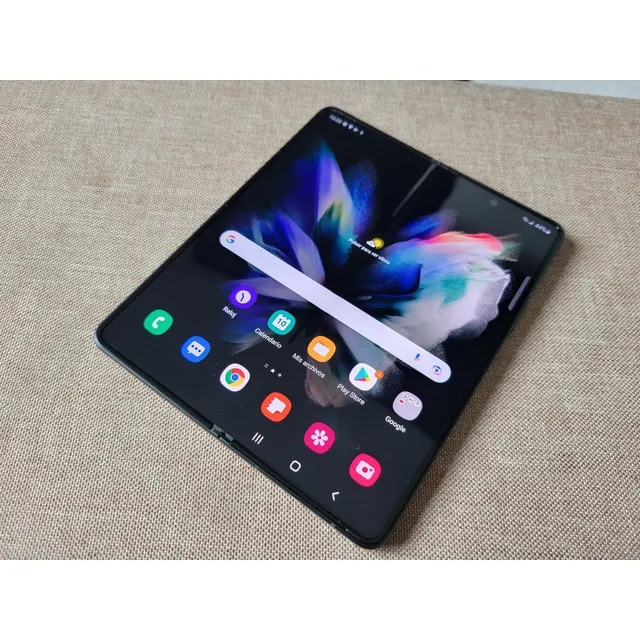 Samsung Galaxy Z Fold 3
