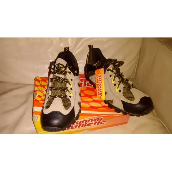 Zapatos De Montaña 