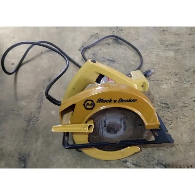 Sierra Eléctrica Black & Decker.