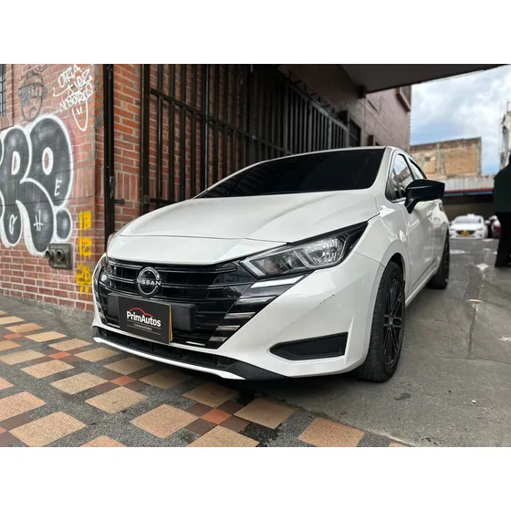 Nissan Versa 1.6 Sense