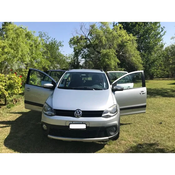 Volkswagen Suran Cross 1.6 Highline 101cv