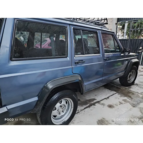 Jeep Cherokee Cherokee Sport 4x4 At