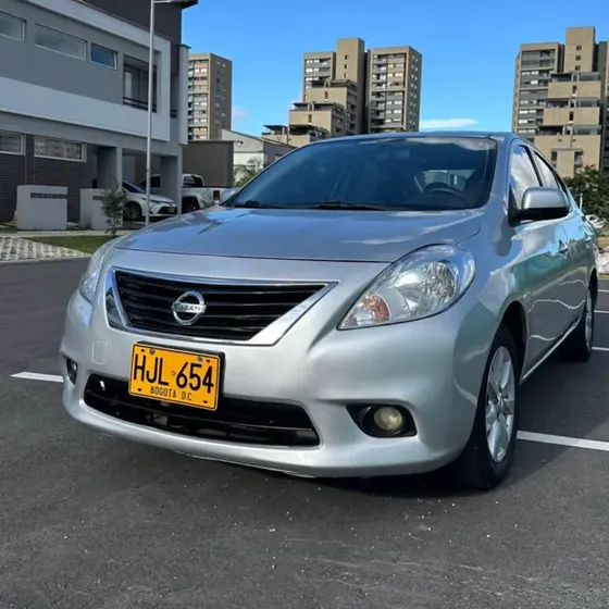 Nissan Versa 2014 1.6 Advance