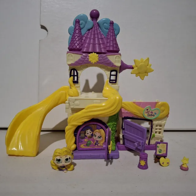 Disney Doorables Tangle Ranpunzel's Tower Enredados Playset
