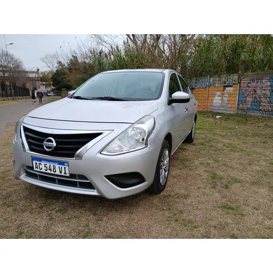 Nissan Versa 1.6 Sense