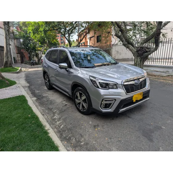 Subaru Forester 2.0 Cvt Premium