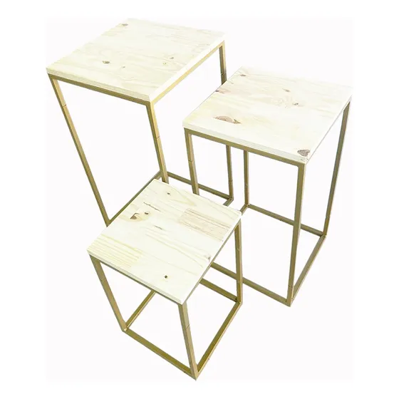 Jogo Trio De Mesas Desmontáveis Para Decoração De Festa Bolo Cor Dourado