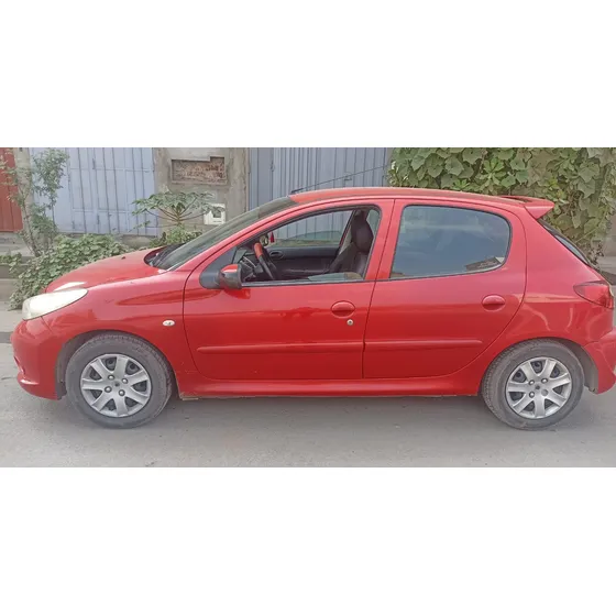 Peugeot 207 Compact 2011