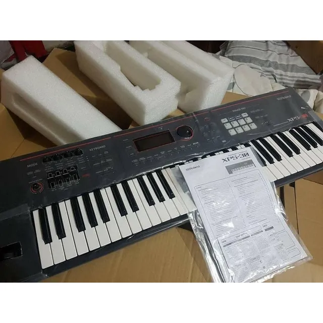 Roland Xps-30 Expandable Synthesizer Keyboard Instruments