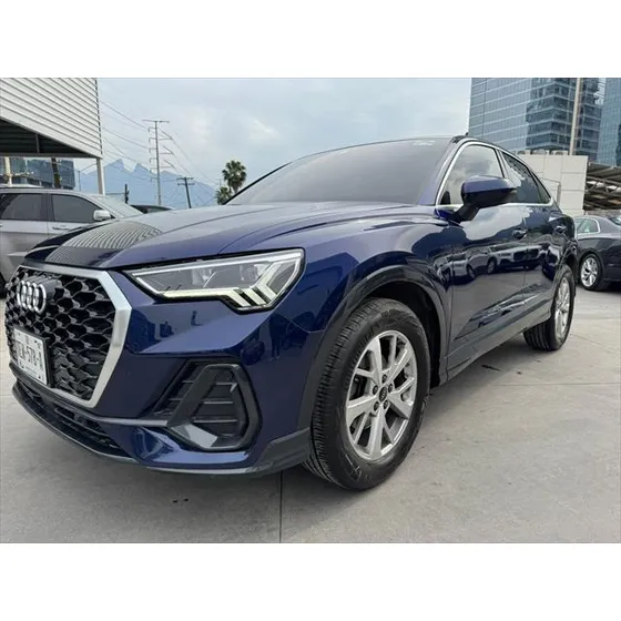 Audi Q3 1.4 Select 150hp S-tronic At