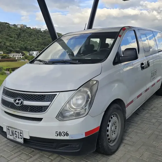 Hyundai H1 2012 Microbus