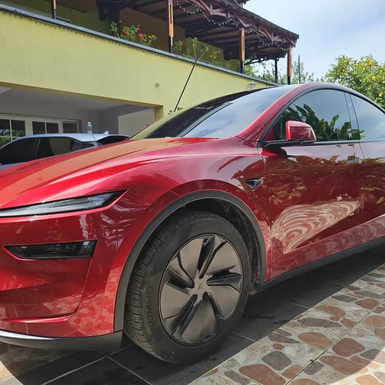 Tesla Model Y 2026 0.0 Long Range Awd