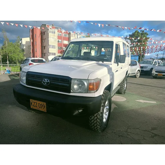 Toyota Land Cruiser 78 4.0 78