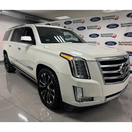 Cadillac Escalade Esv 2015 6.2 Premium 8 Pasajeros At