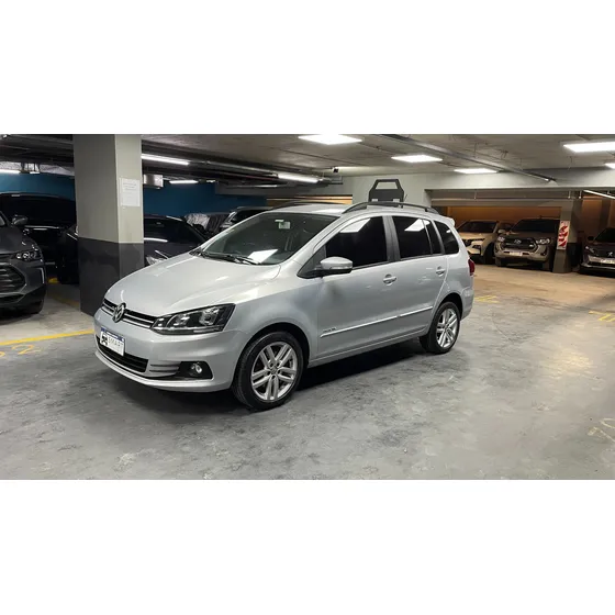 Volkswagen Suran 1.6 Imotion Highline 110cv