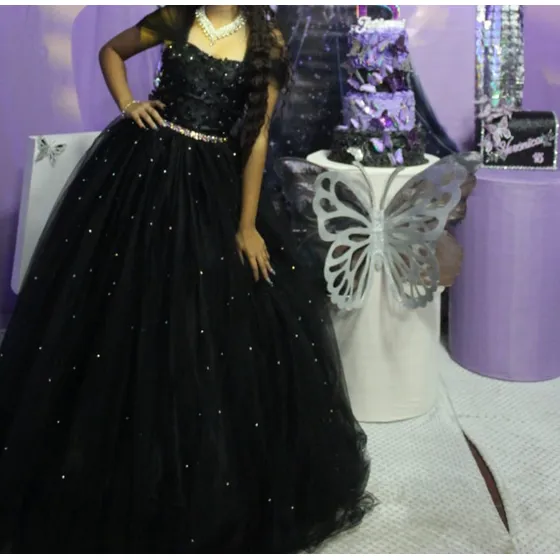 Vestido De 15 Años Confeccionado En Color Negro