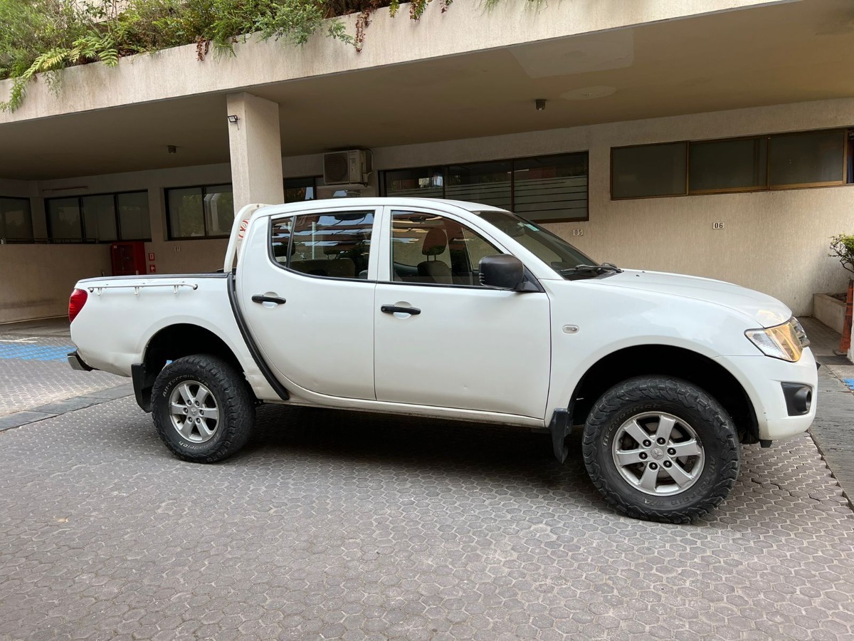 Mitsubishi L200 , 4x4 , A/c , 2013