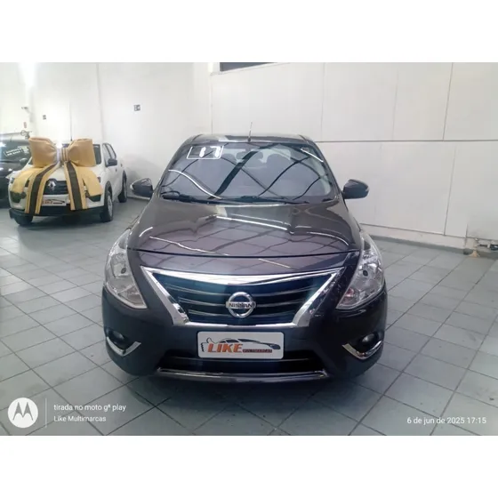 Nissan Versa 1.6 16v Flex Unique 4p Xtronic